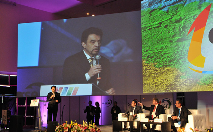 Foro Sectorial: “Retos y compromisos hacia un mejor futuro de las empresas mineras en materia de responsabilidad social empresarial”.